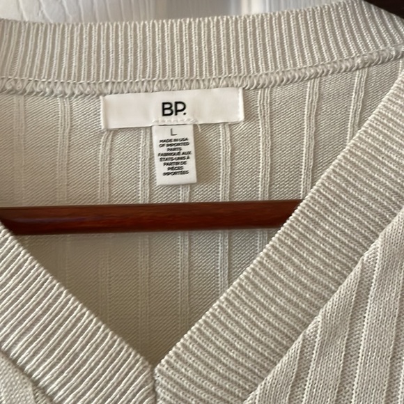 Bp ivory cropped v neck sweater - Picture 2 of 4